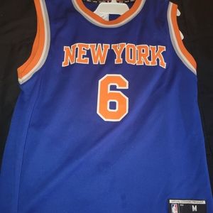 Kristaps porzingis new york Knicks youth boys jersey size medium orange, blue